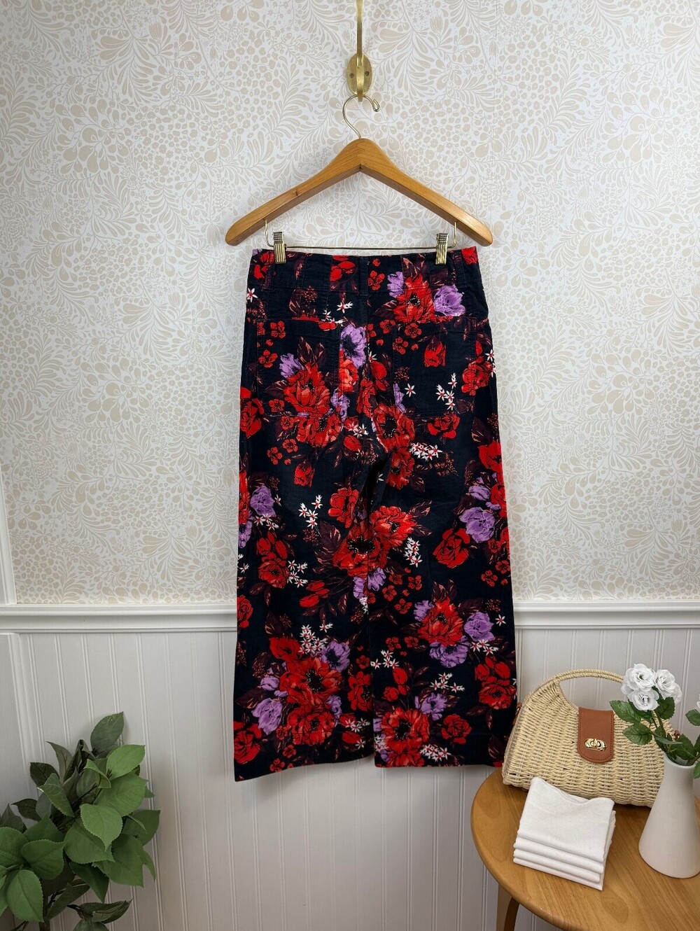 Maeve by Anthropologie Colette Crop Wide-Leg Floral Red Velvet Pants - Size - 29 - Picture 7 of 11